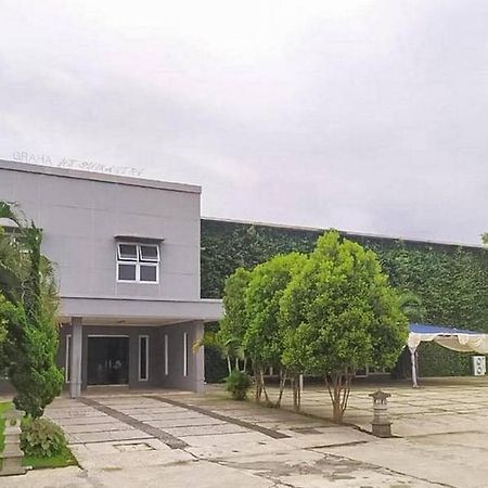 Graha Ht Sumantri Mitra Reddoorz Hotel Tasikmalaya Exterior photo